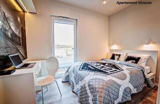 Апартаменты Apartamenty Homely Place 9 - Parking. Познань Улучшенные апартаменты-3